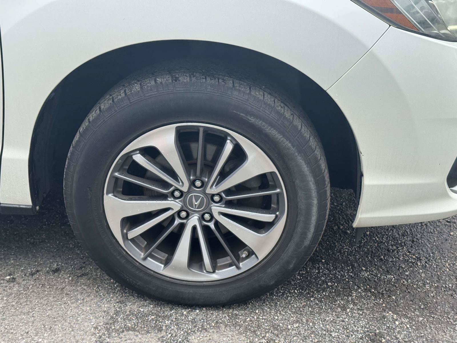 Used 2017 Acura RDX w/ Advance Package AWD/4WD image 9
