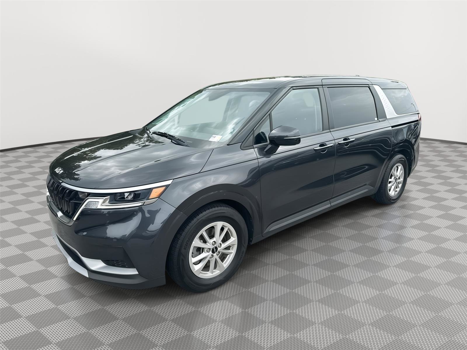 Used 2024 Kia Carnival LX