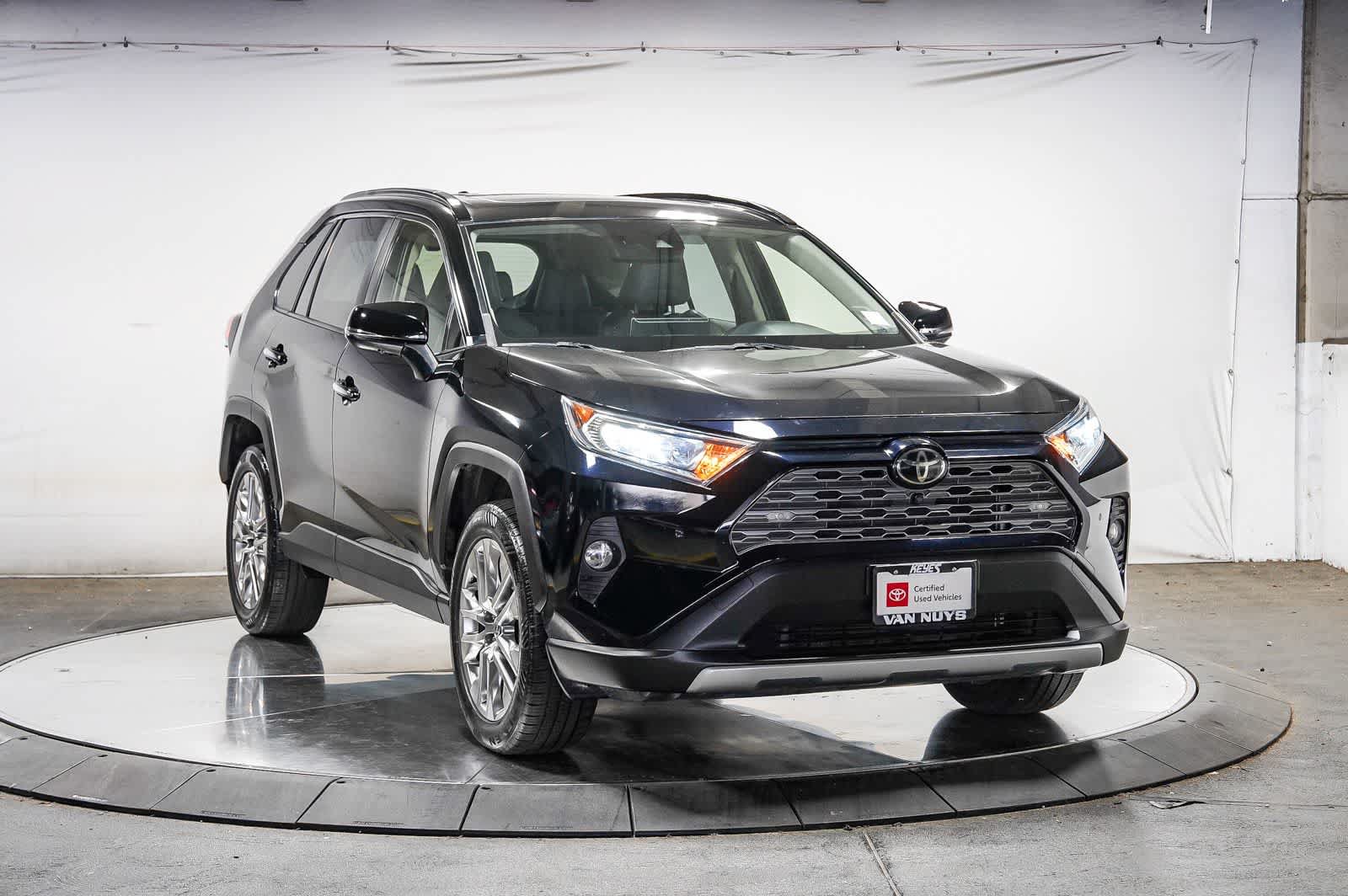 Certified 2021 Toyota RAV4 Limited FWD image 6