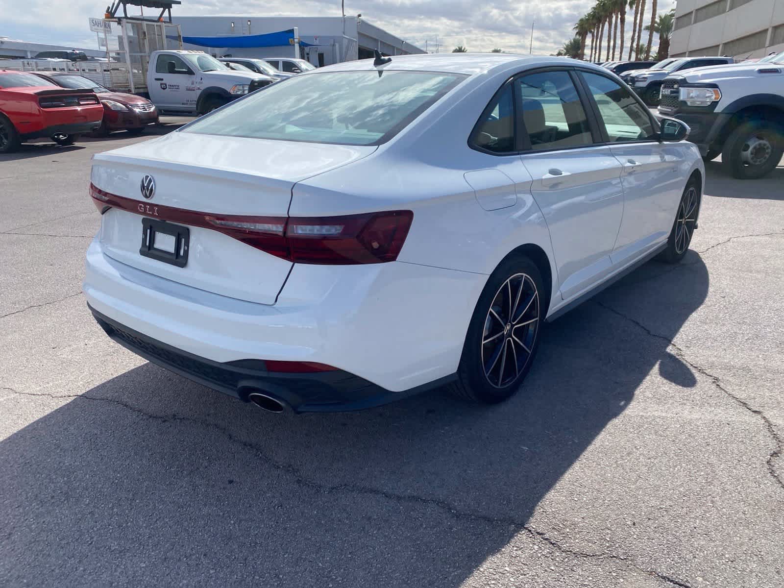 Used 2025 Volkswagen Jetta GLI Autobahn FWD image 6