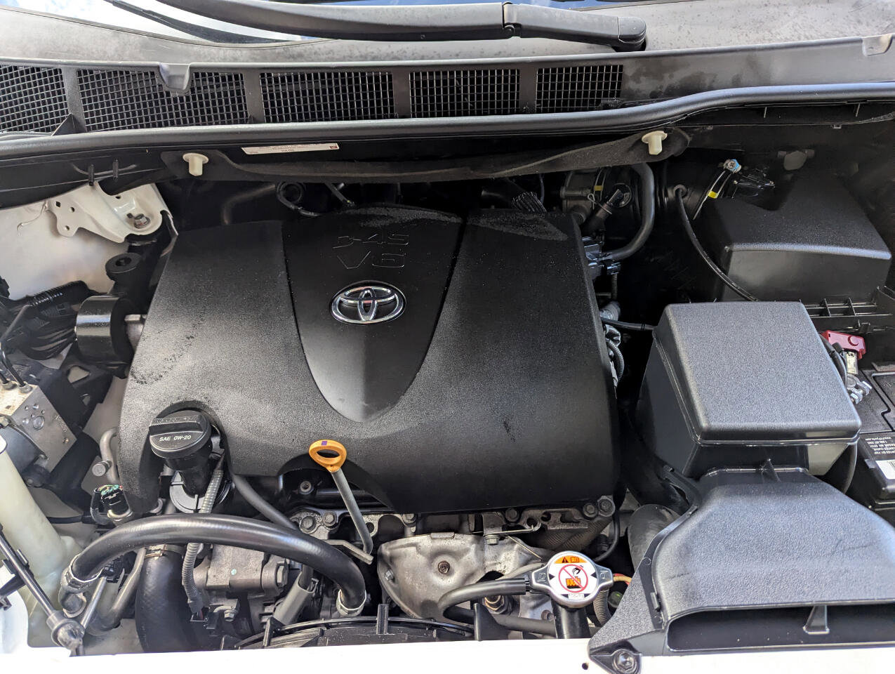 Used 2018 Toyota Sienna L image 25