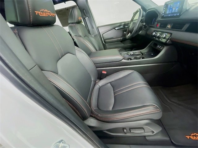 Used 2025 Honda Pilot TrailSport image 30
