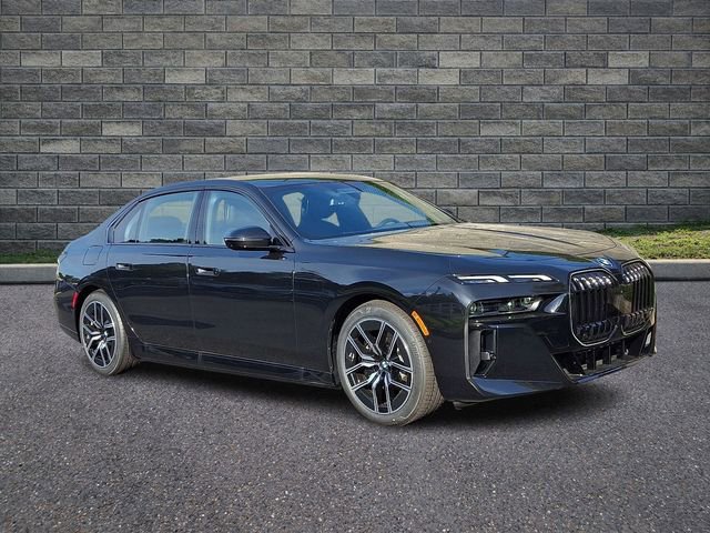 New 2026 BMW 750e xDrive w/ Luxury Rear Seating Package AWD/4WD image 1