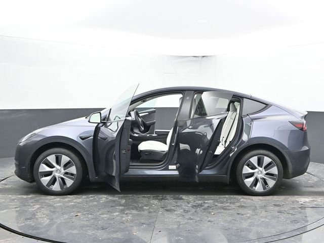 Used 2023 Tesla Model Y Long Range image 53