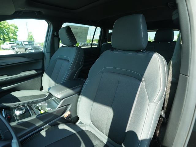 New 2026 Jeep Grand Cherokee L 4WD image 42