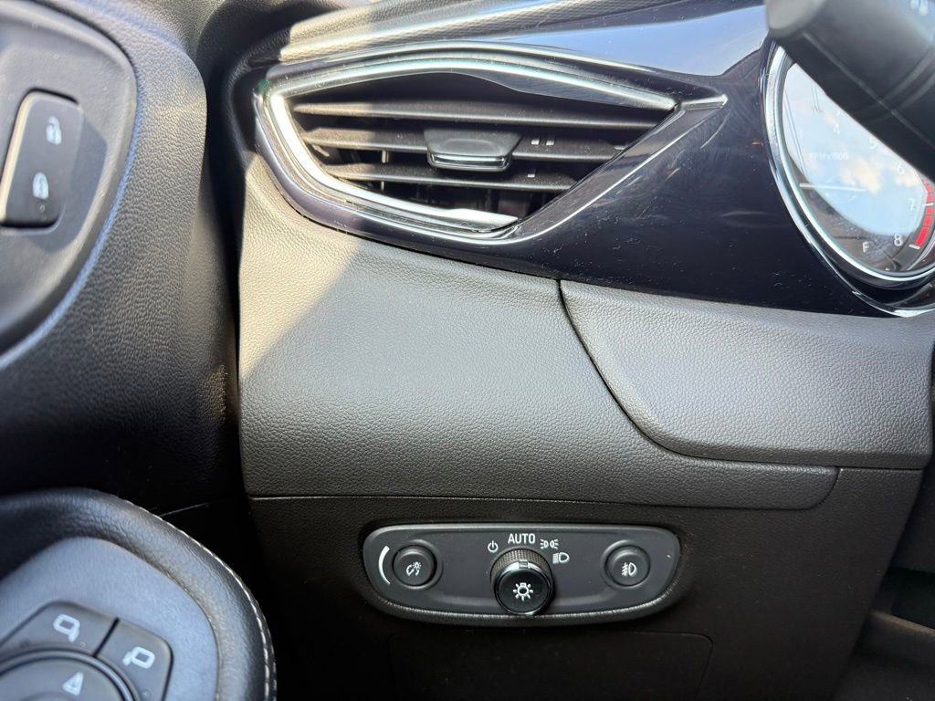 Used 2023 Buick Encore GX Select FWD image 12