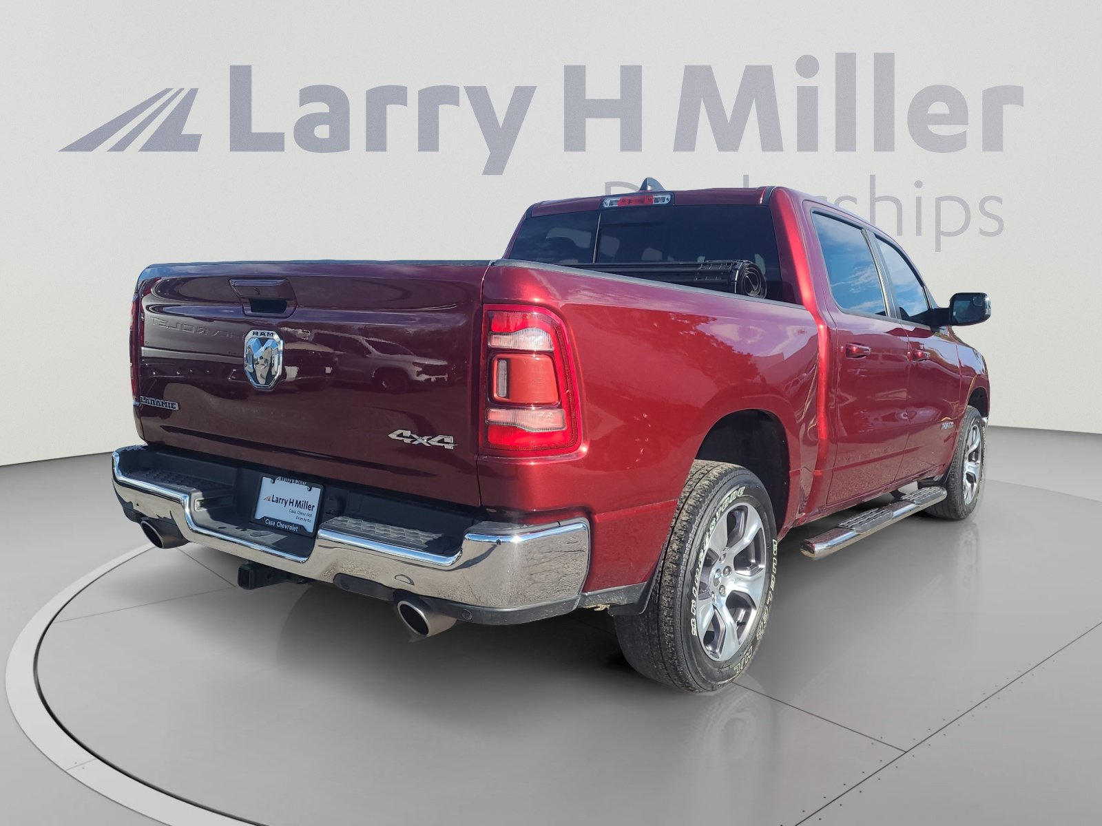 Used 2023 RAM 1500 Laramie AWD/4WD image 5