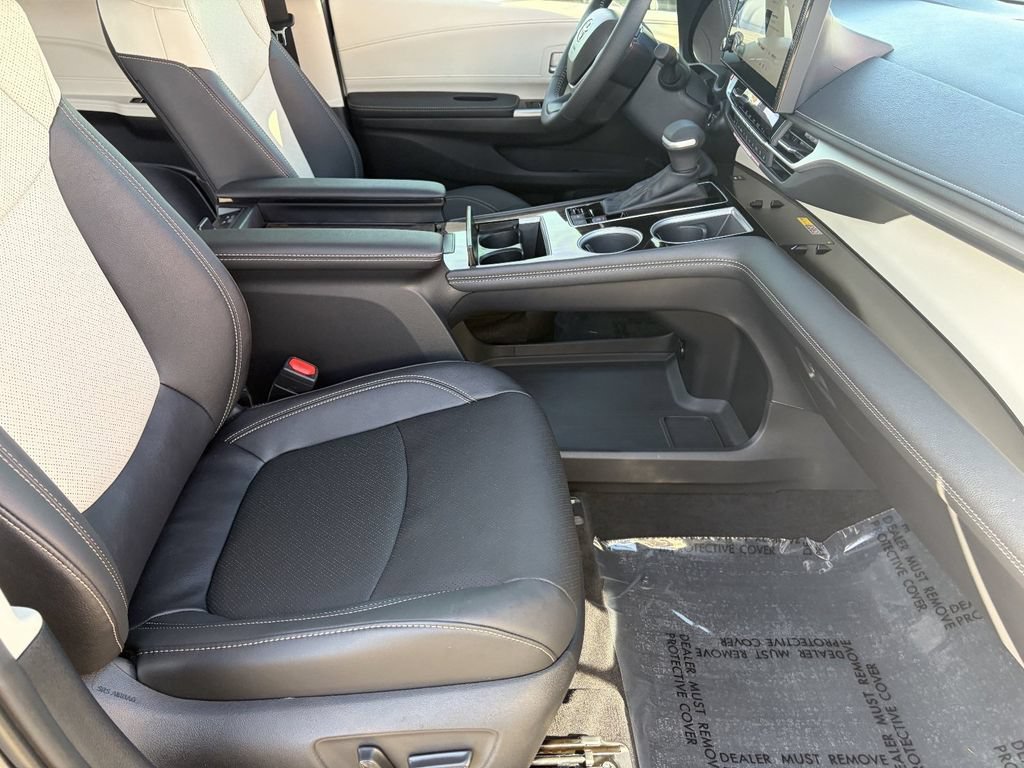 Certified 2026 Toyota Sienna Limited FWD image 17
