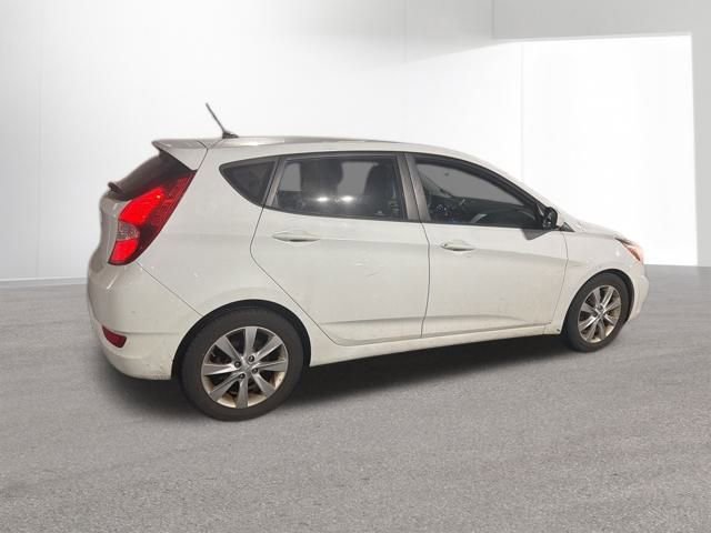 Used 2012 Hyundai Accent SE image 19