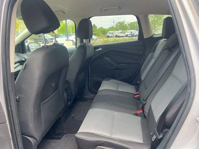 Used 2017 Ford Escape SE AWD/4WD image 16