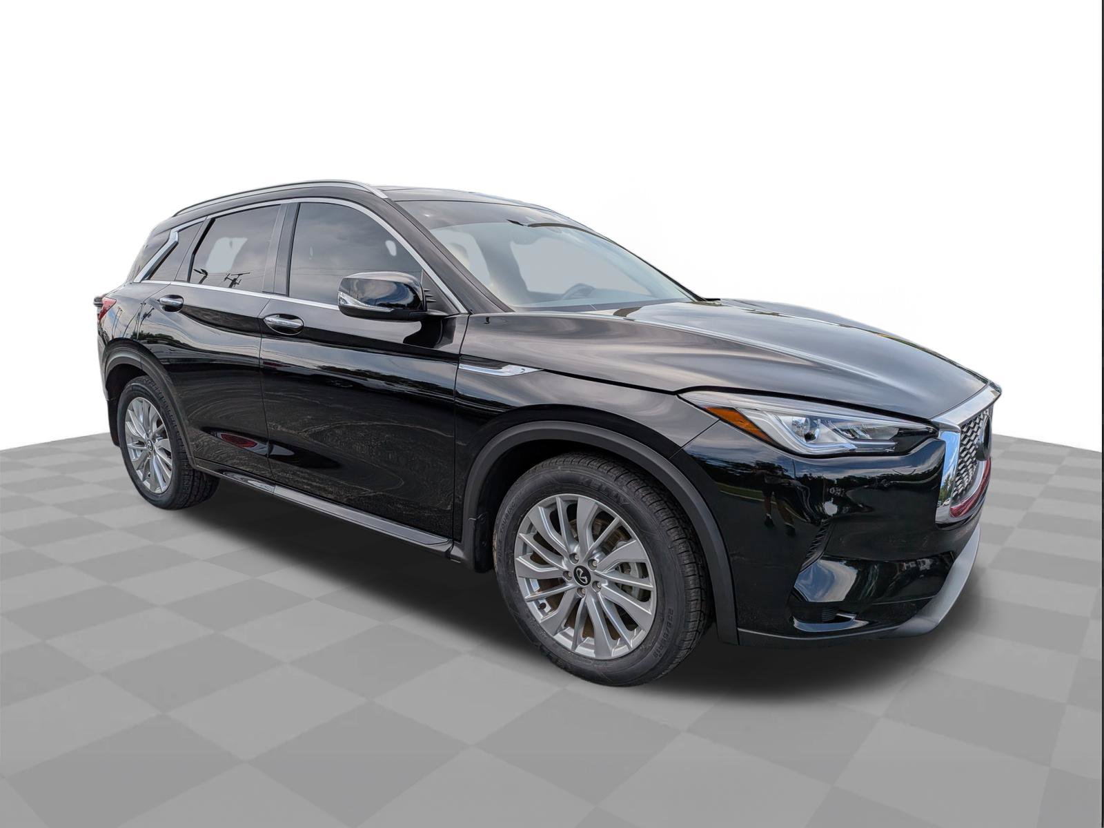 Used 2023 INFINITI QX50 Luxe AWD/4WD image 2