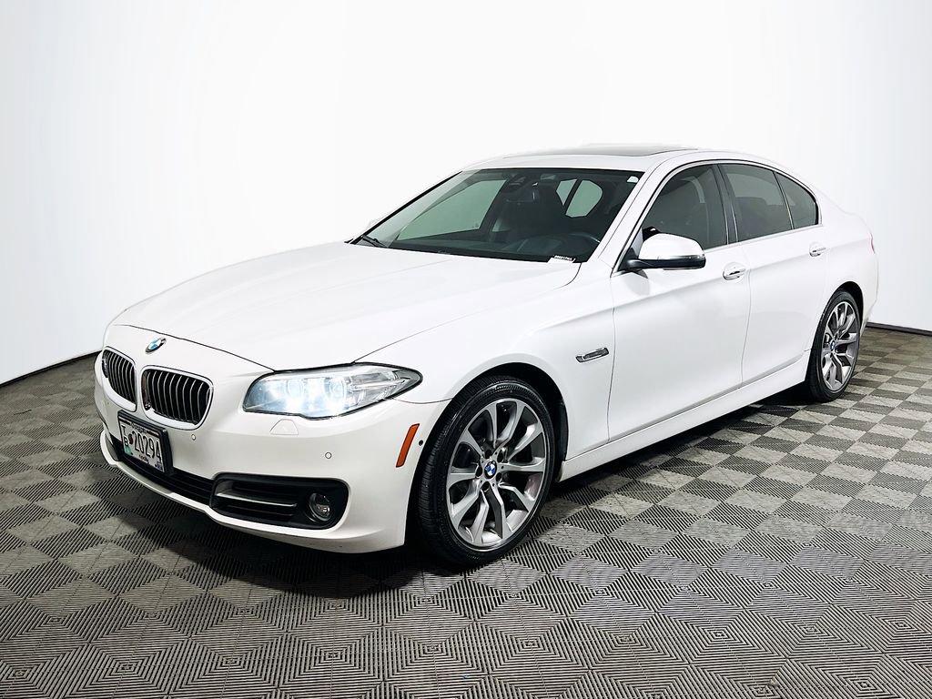 Used 2016 BMW 535i xDrive Sedan AWD/4WD image 3