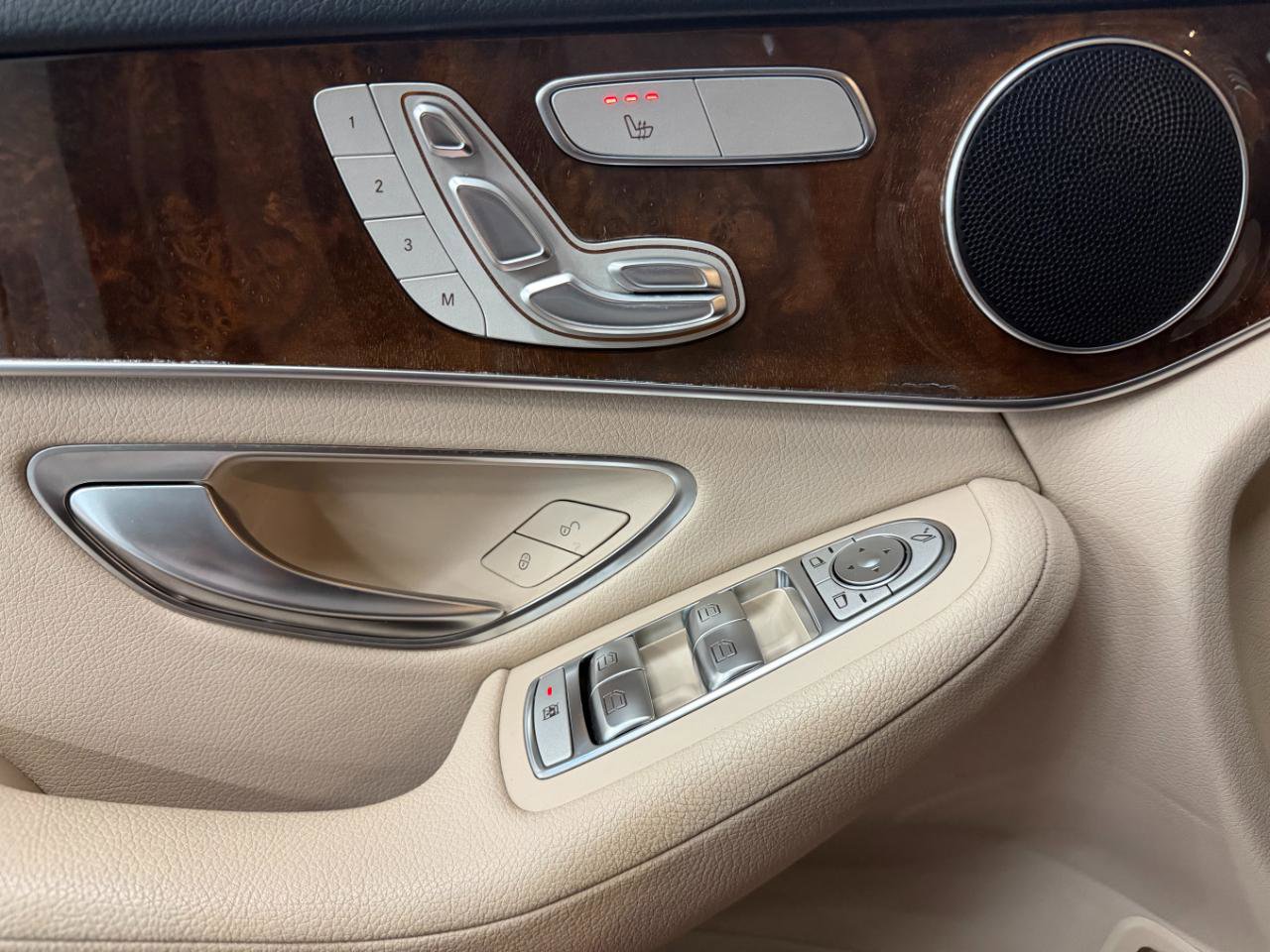 Used 2019 Mercedes-Benz GLC 300 GLC300 image 36