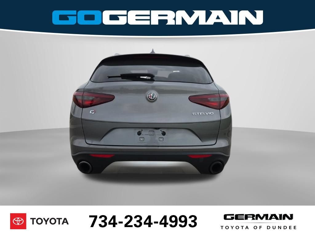 Used 2018 Alfa Romeo Stelvio Ti AWD/4WD image 9