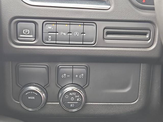Certified 2024 GMC Yukon SLT RWD image 17