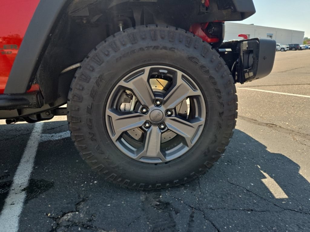 Used 2017 Jeep Wrangler Unlimited Rubicon AWD/4WD image 16