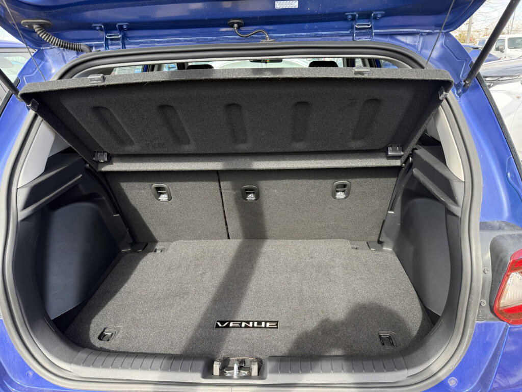 Used 2023 Hyundai Venue Limited w/ Cargo Package image 25