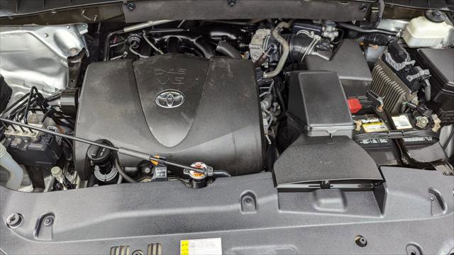 Used 2019 Toyota Highlander SE image 27