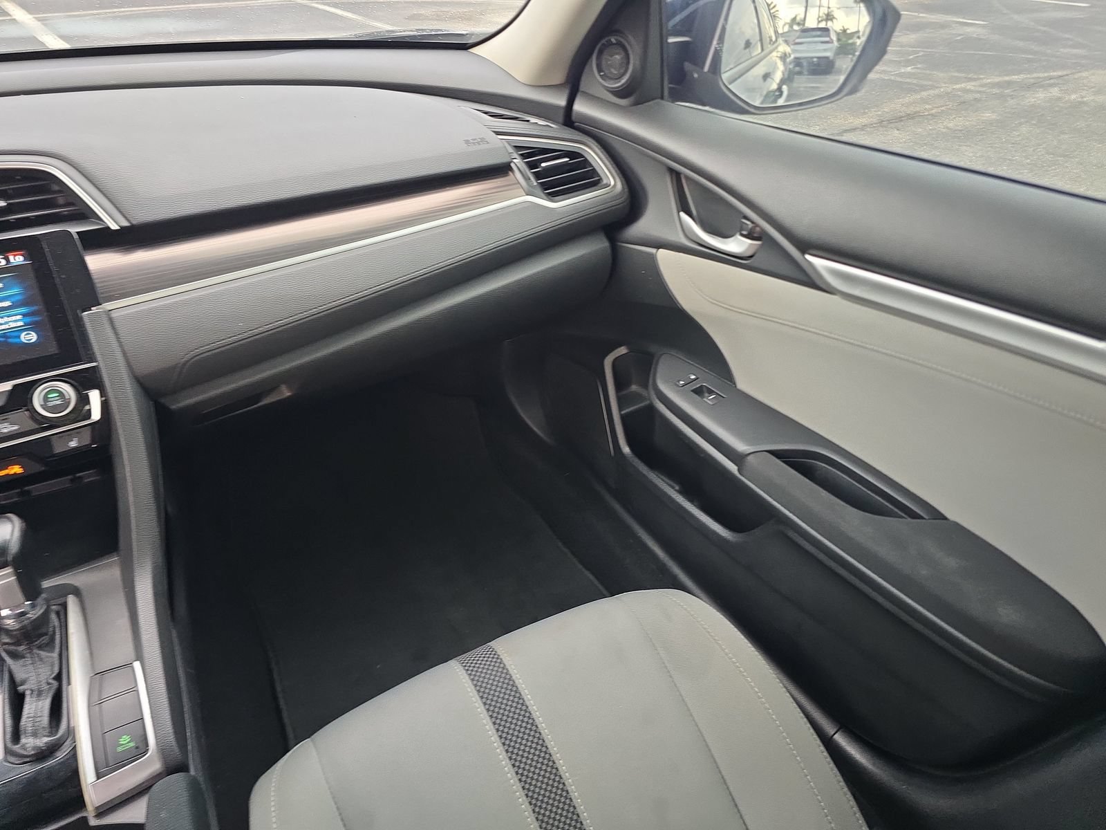 Used 2019 Honda Civic EX image 12