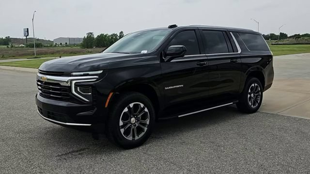 New 2026 Chevrolet Suburban LS w/ Max Trailering Package AWD/4WD image 4