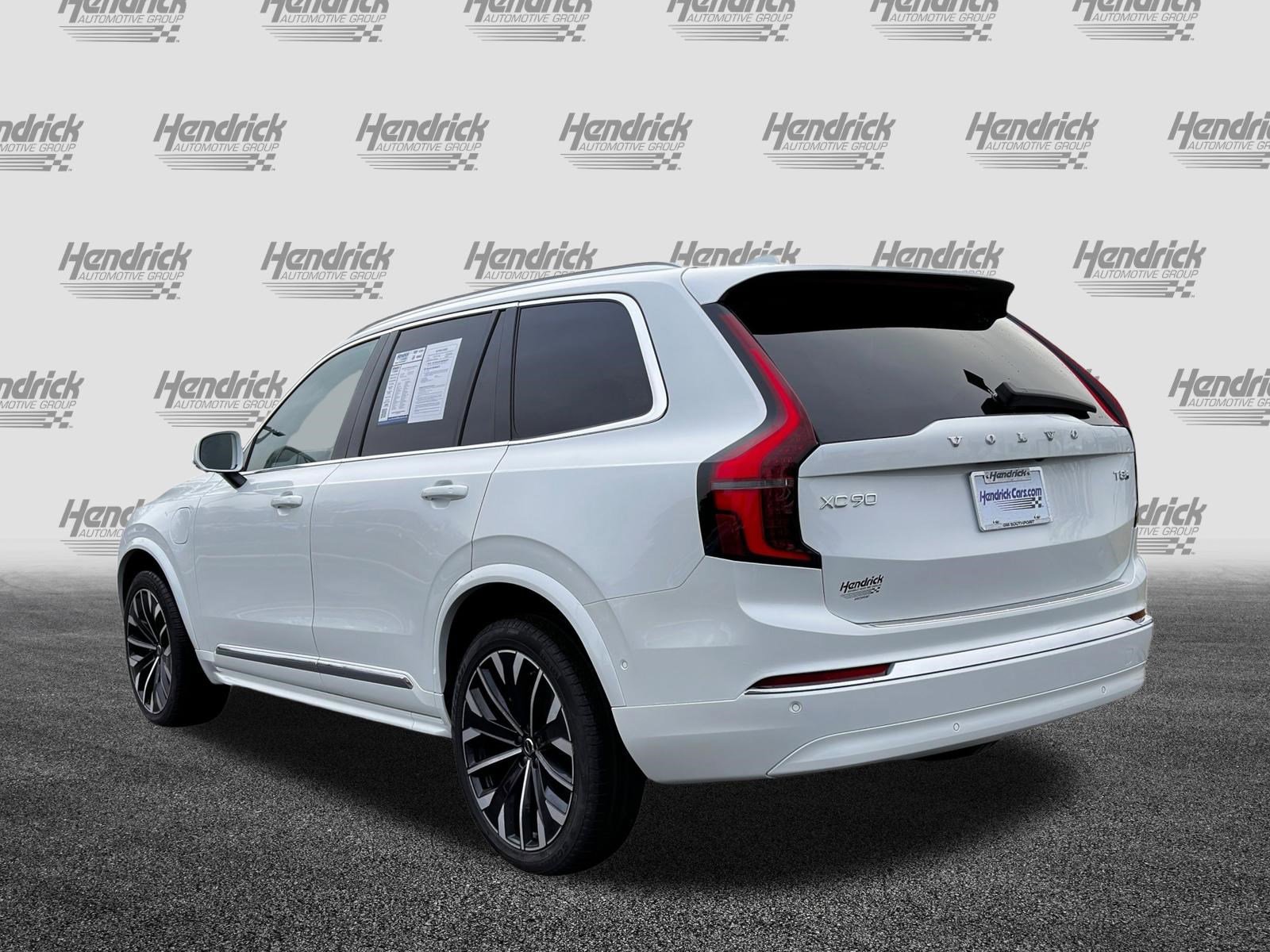 Used 2025 Volvo XC90 T8 Ultra image 8