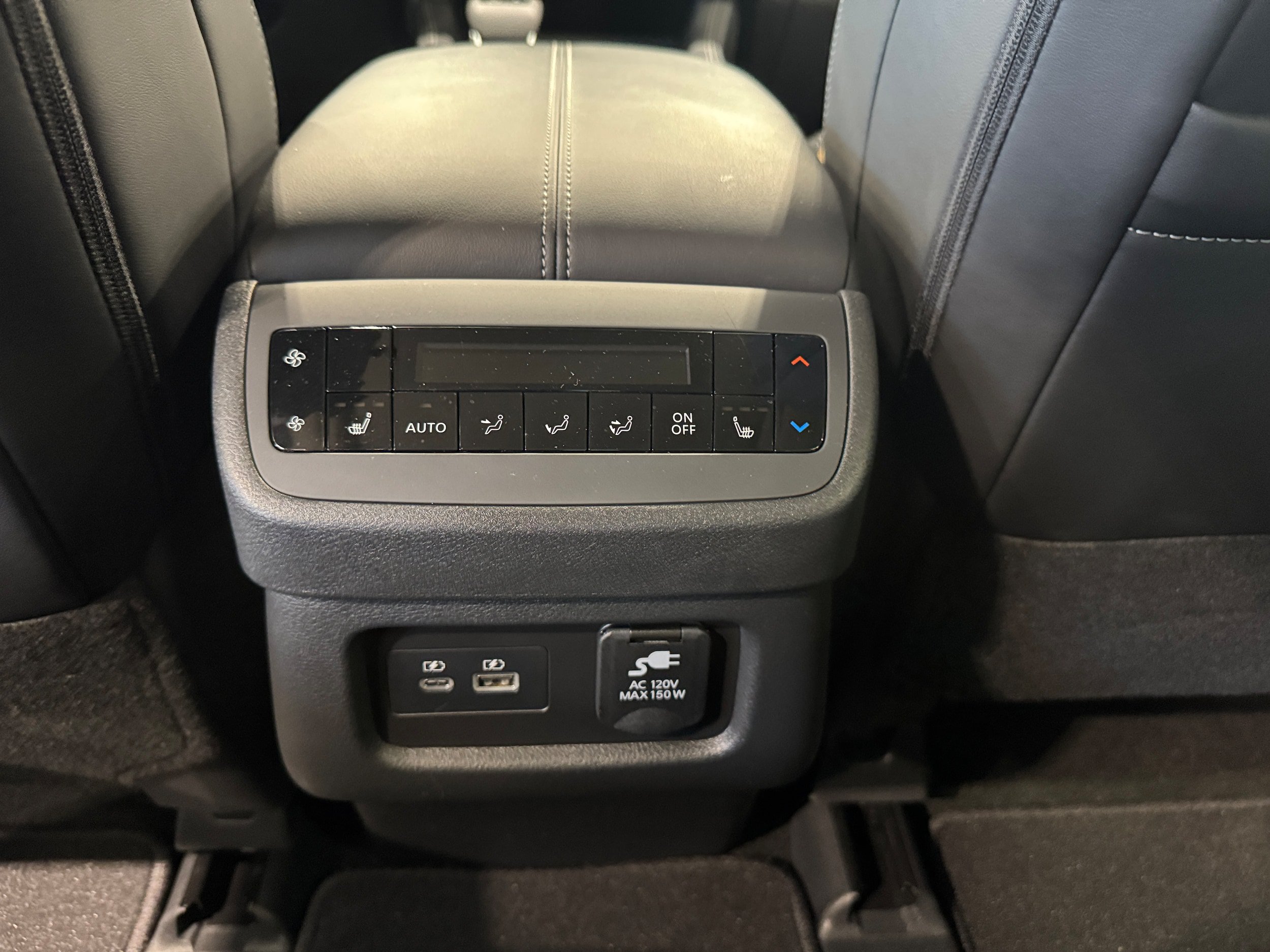 Used 2025 Nissan Pathfinder Platinum AWD/4WD image 12