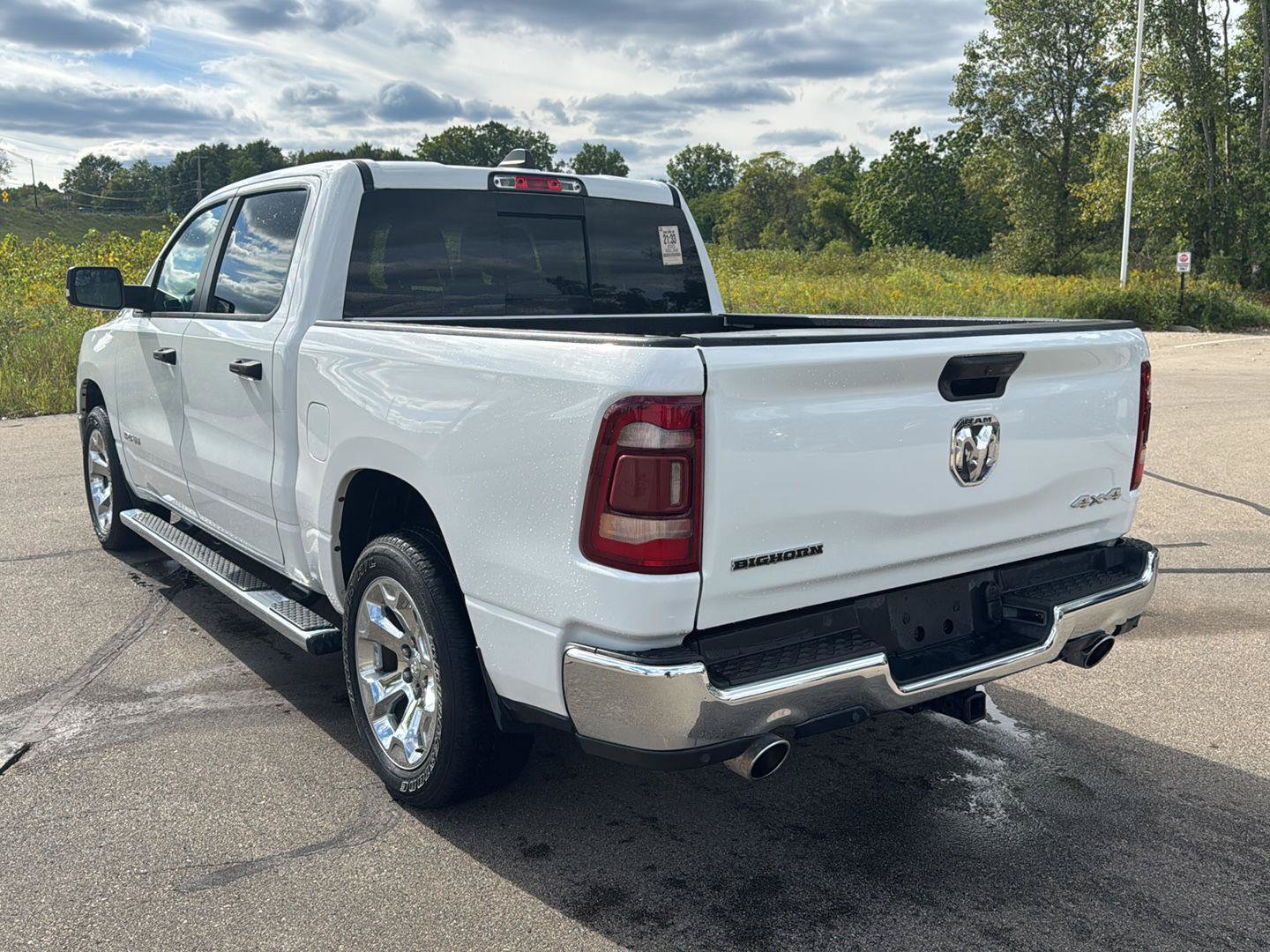 Used 2023 RAM 1500 Big Horn AWD/4WD image 3
