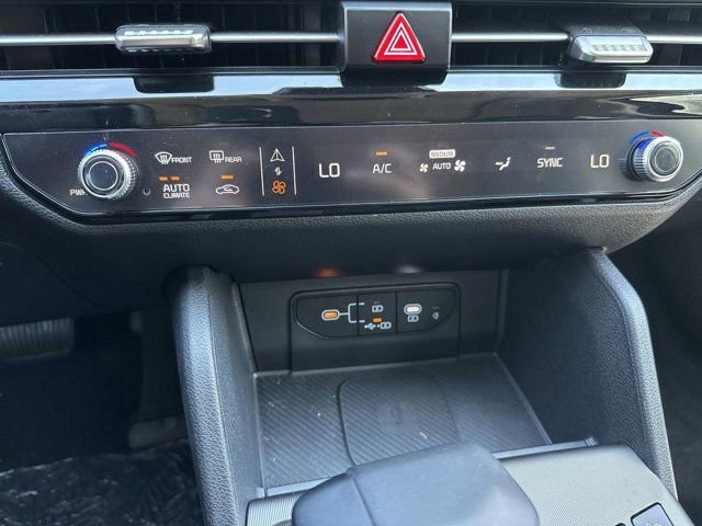 Used 2026 Kia Sportage SX FWD image 24