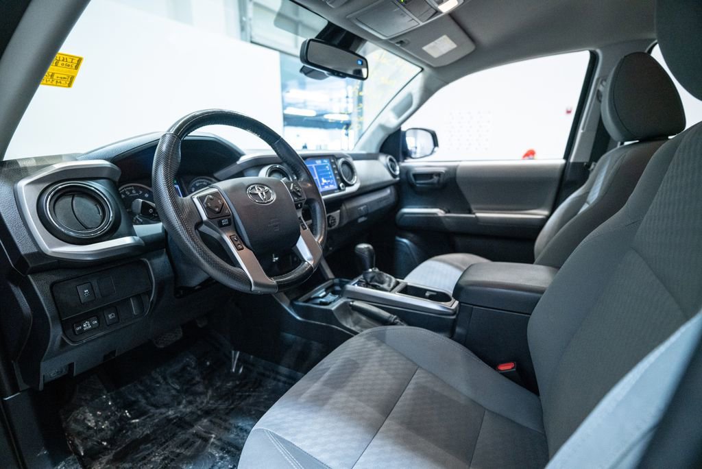 Used 2020 Toyota Tacoma SR5 w/ Blackout Package image 4