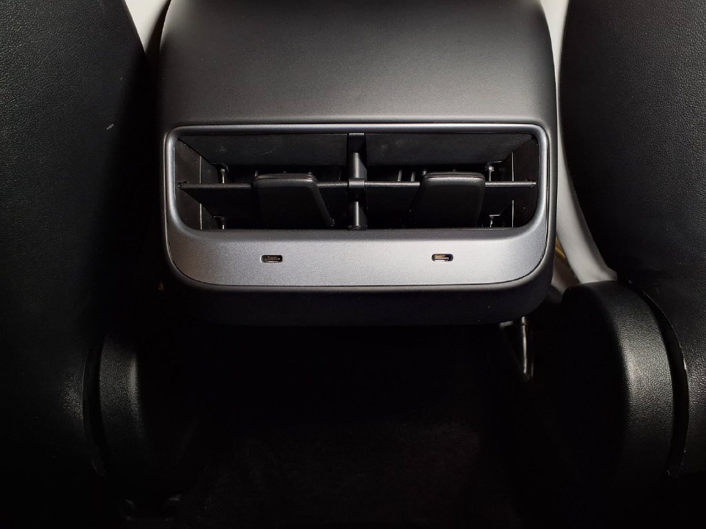 Used 2023 Tesla Model Y Long Range AWD/4WD image 15