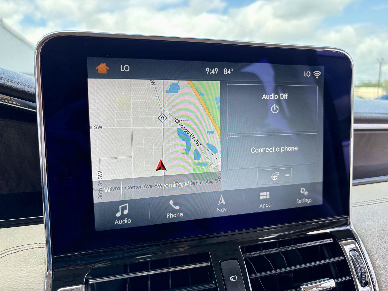 Used 2018 Lincoln Navigator Select AWD/4WD image 25
