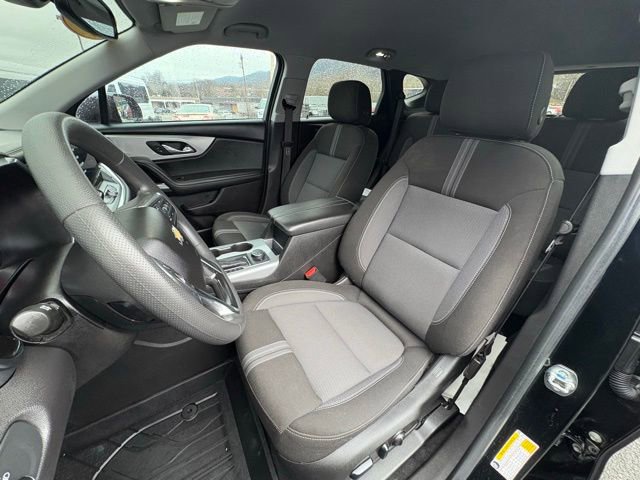 Used 2024 Chevrolet Blazer LT w/ Convenience Package image 28