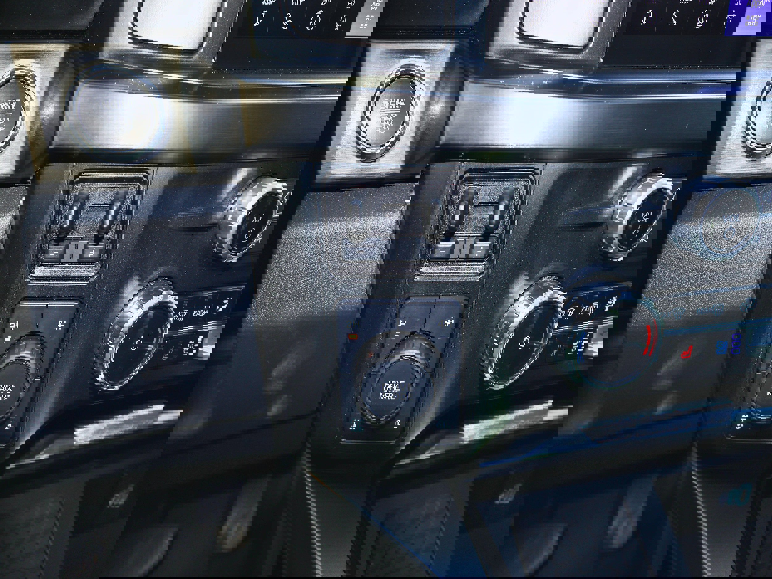 Used 2024 Ford F250 Lariat w/ Sport Appearance Package image 25