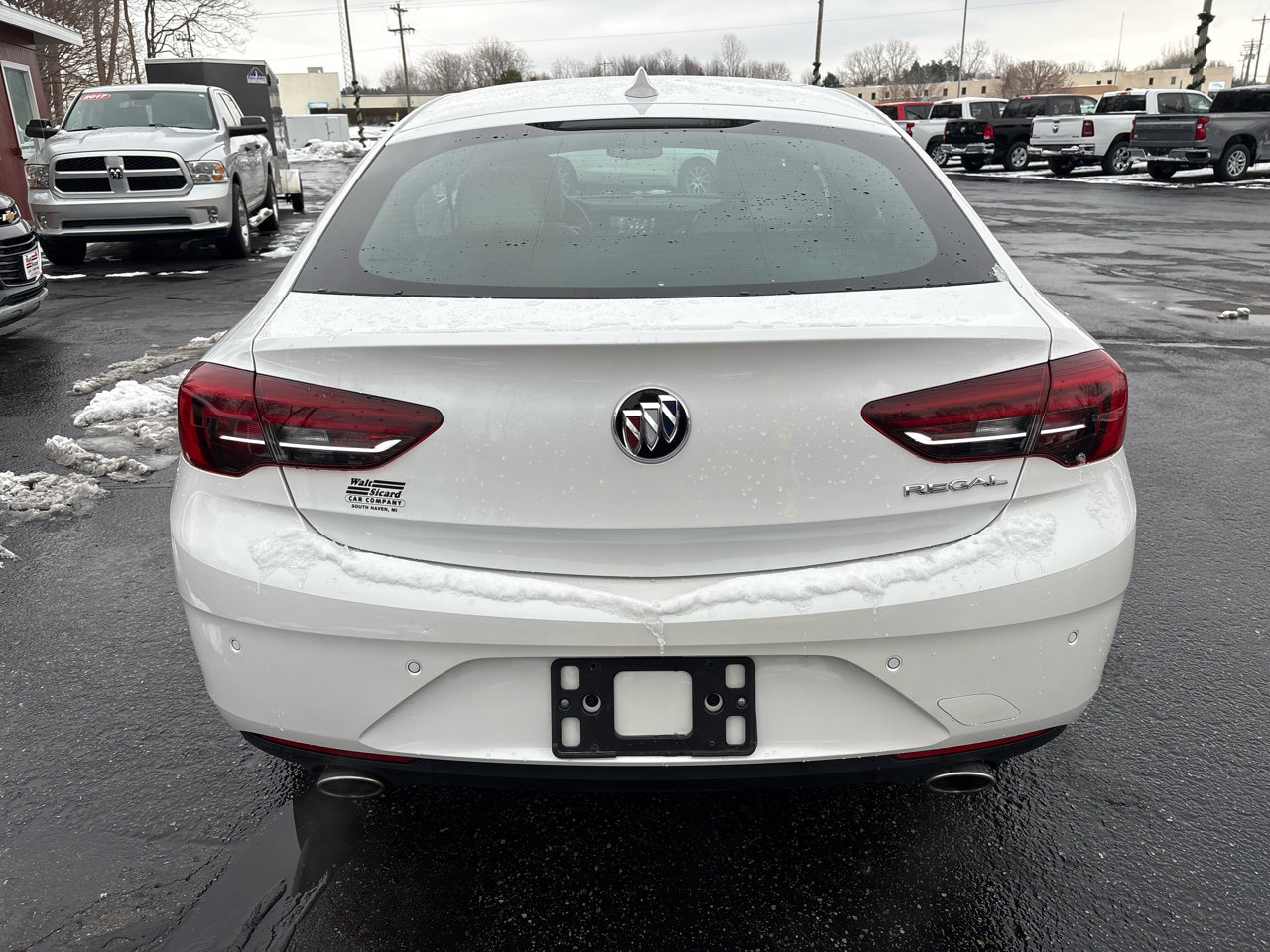 Used 2019 Buick Regal Avenir w/ Driver Confidence Package II image 4