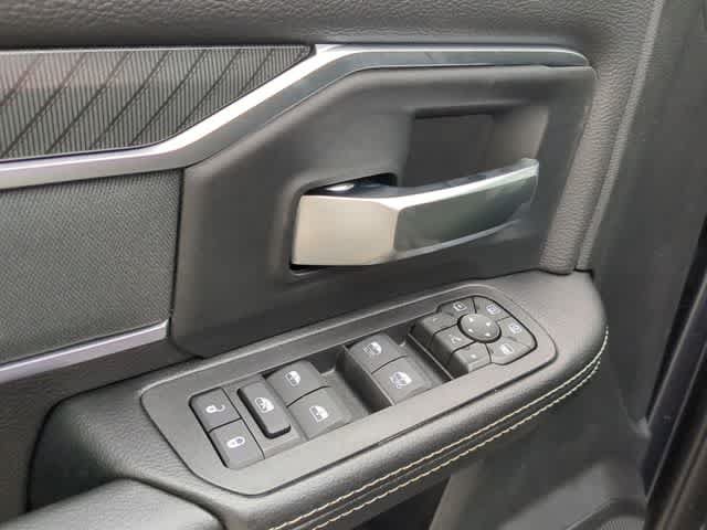 New 2026 RAM 3500 Big Horn AWD/4WD image 18