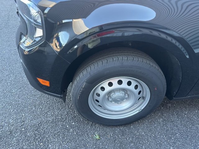 New 2025 Ford Maverick XL image 10