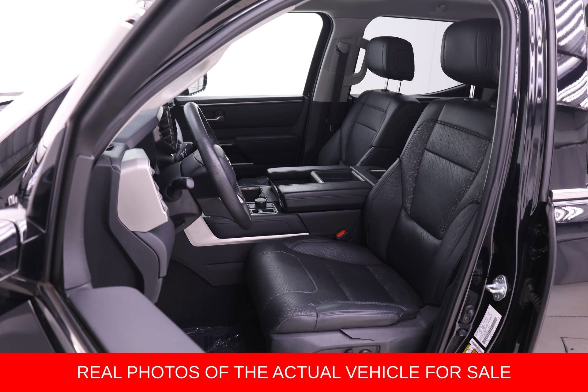 Used 2023 Toyota Tundra Limited AWD/4WD image 4