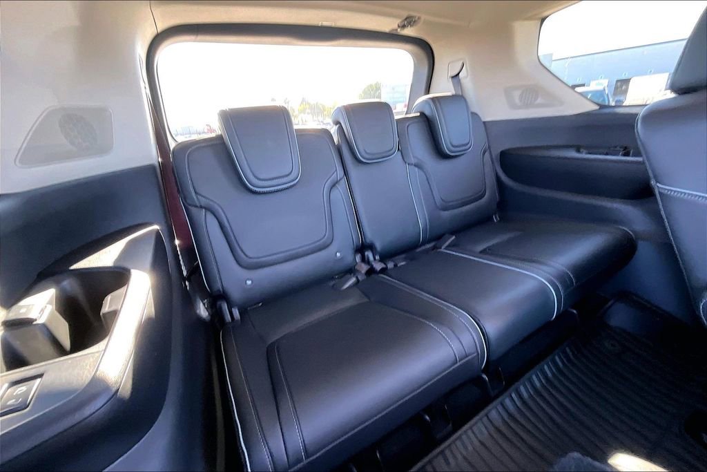 Certified 2025 INFINITI QX80 Luxe image 37