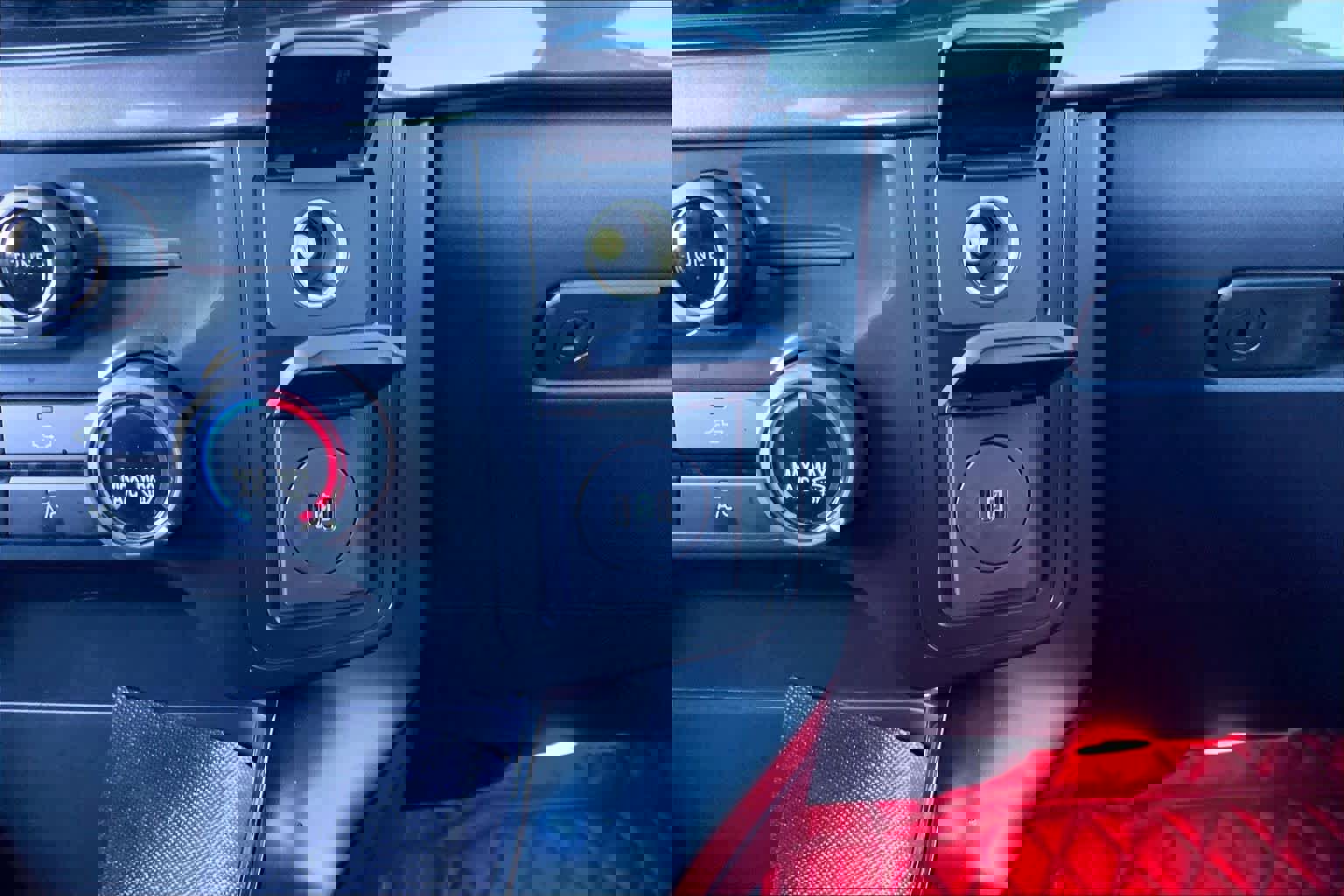 Used 2025 Ford F150 STX w/ Equipment Group 200A image 31