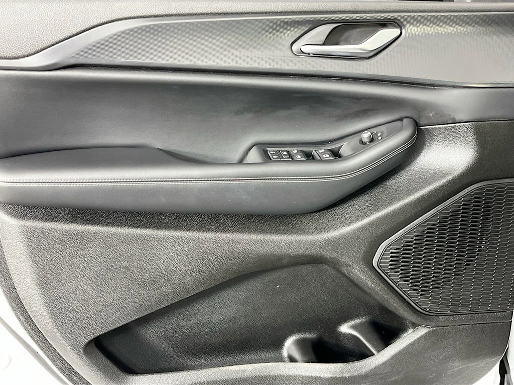 Used 2023 Jeep Grand Cherokee L Laredo image 25