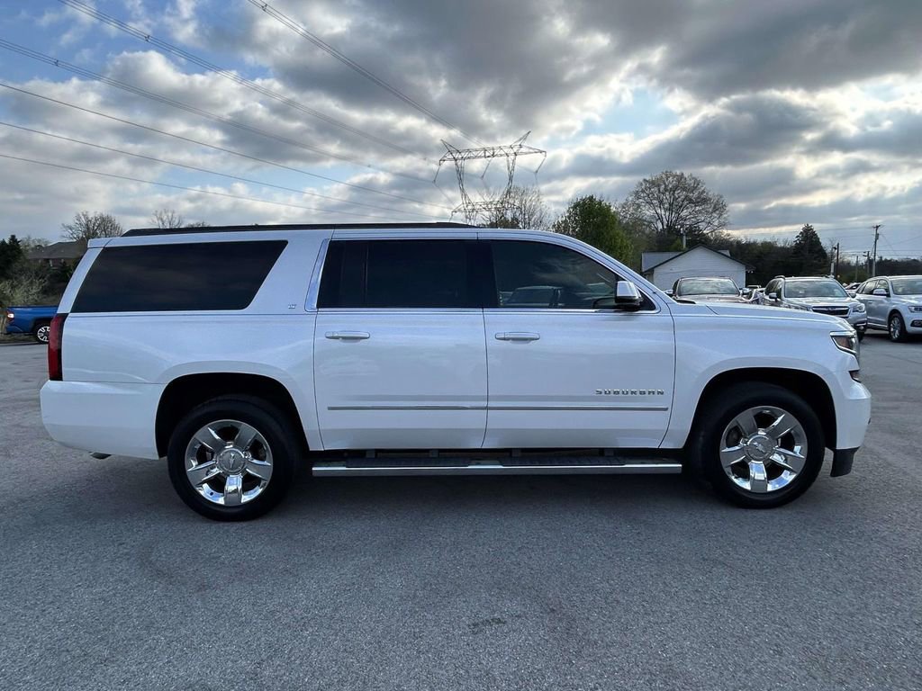 Used 2016 Chevrolet Suburban LT w/ LT Signature Package image 2