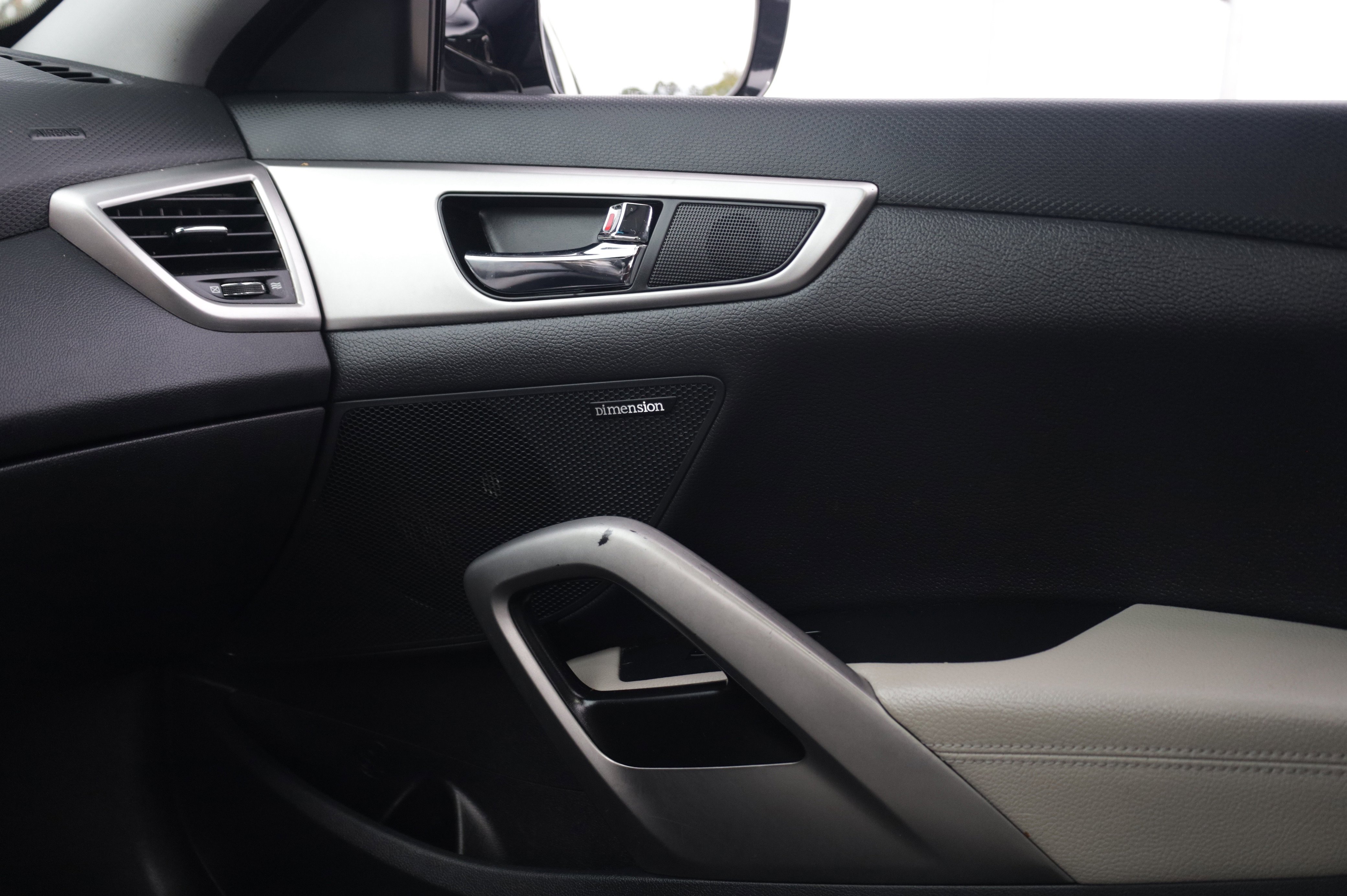 Used 2013 Hyundai Veloster w/ Tech Pkg FWD image 17