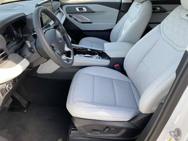 New 2026 Ford Explorer Platinum w/ LUX Leather Package AWD/4WD image 12