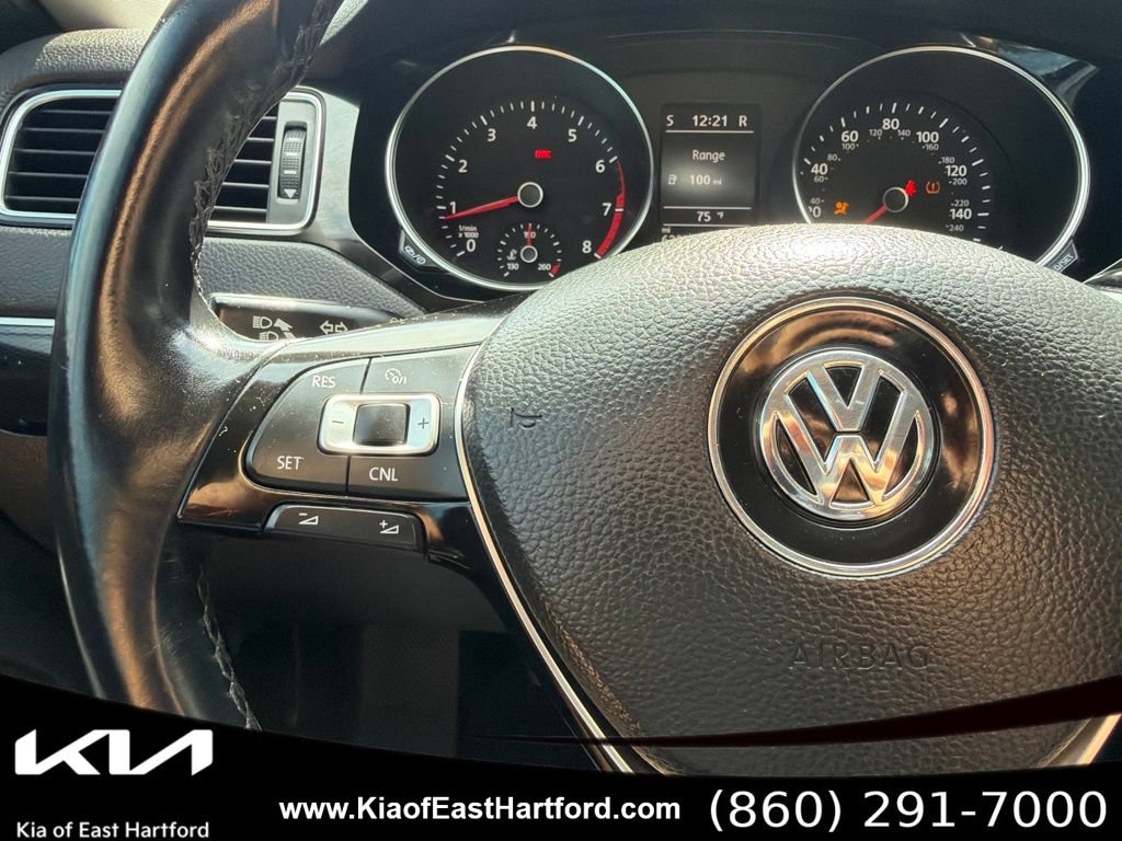 Used 2016 Volkswagen Jetta SEL w/ Lighting Package FWD image 31