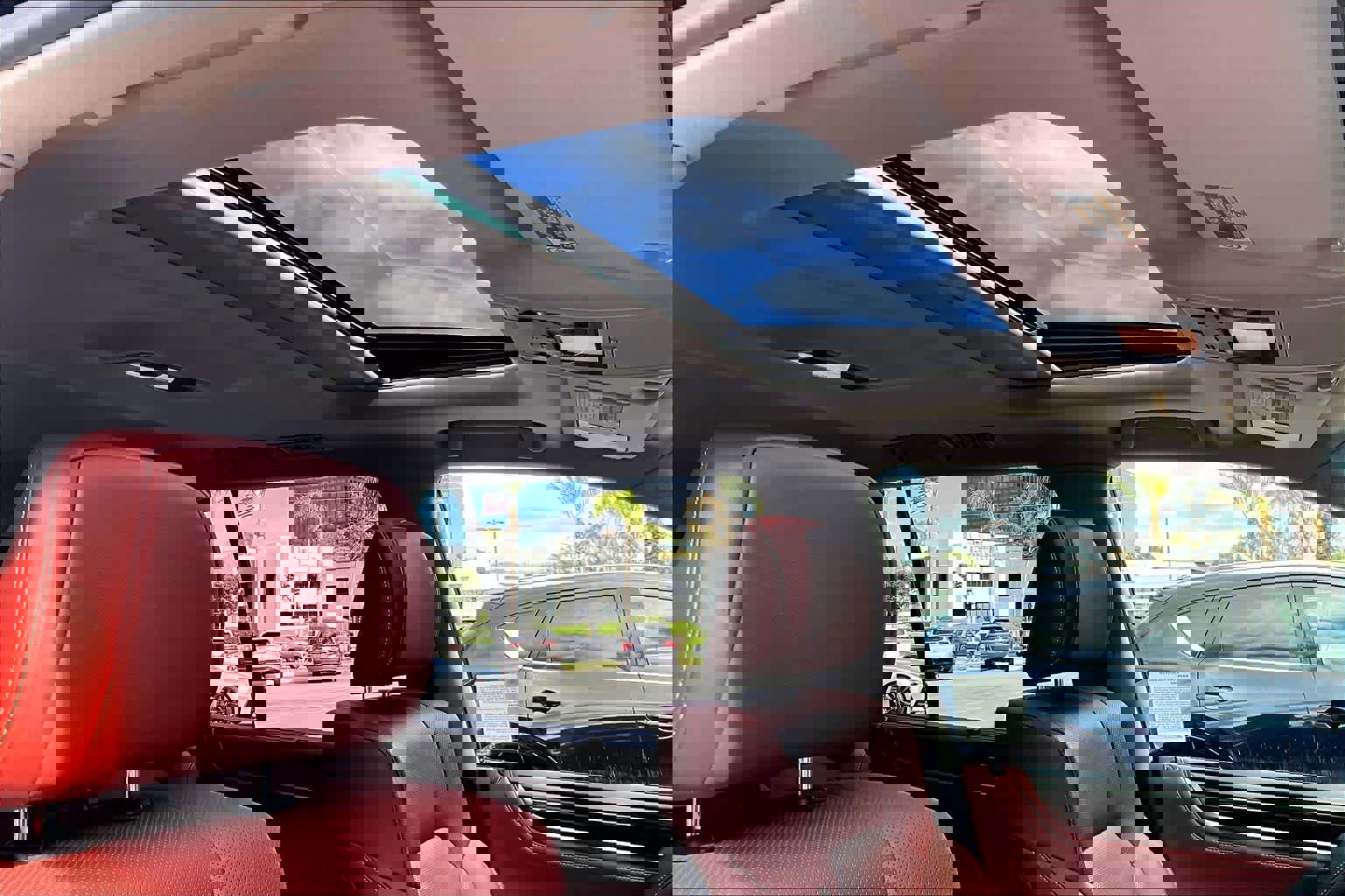 Used 2016 Lexus LX 570 4WD w/ Luxury Package image 13