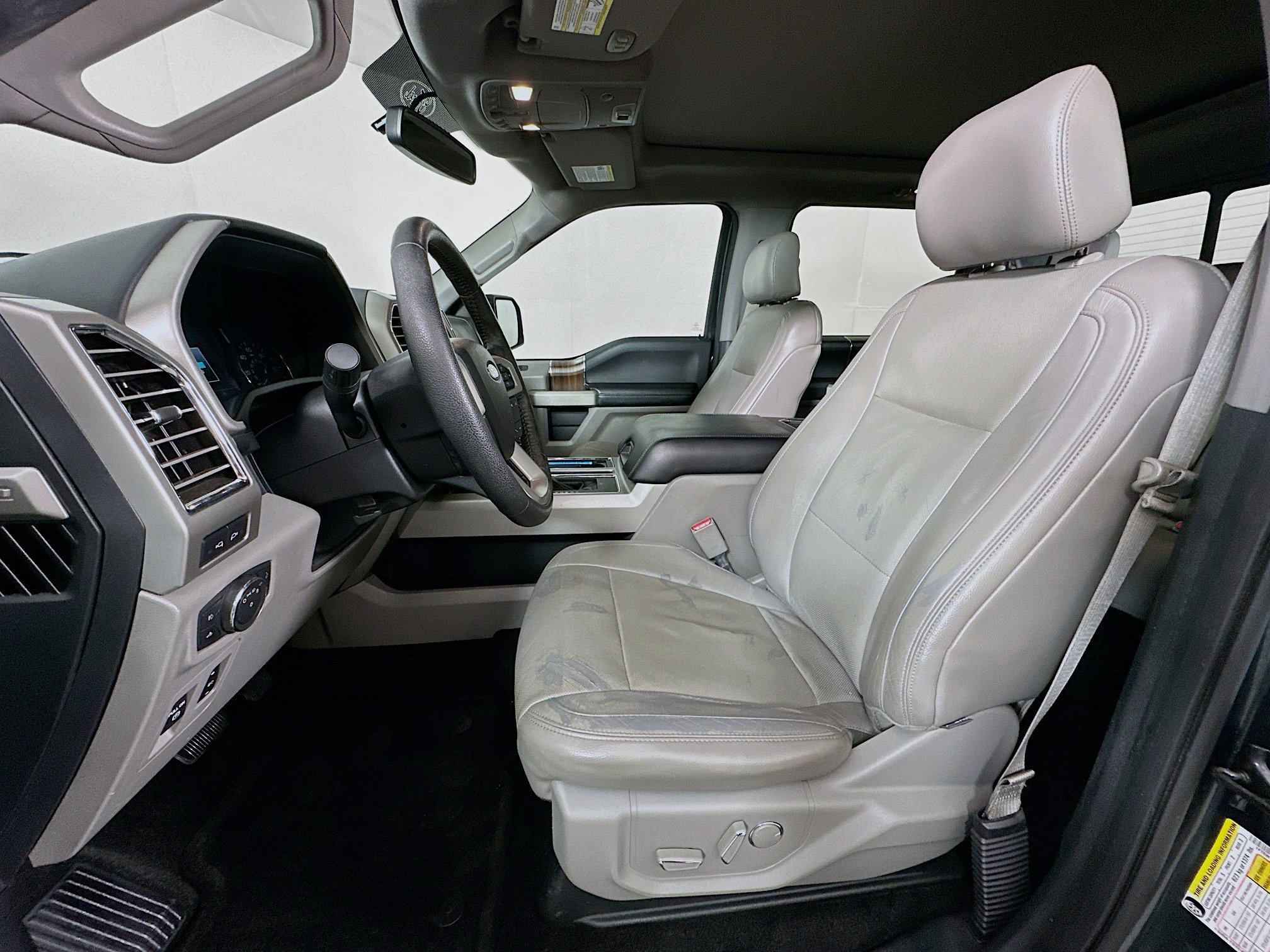 Used 2015 Ford F150 Lariat w/ Equipment Group 501A Mid AWD/4WD image 13