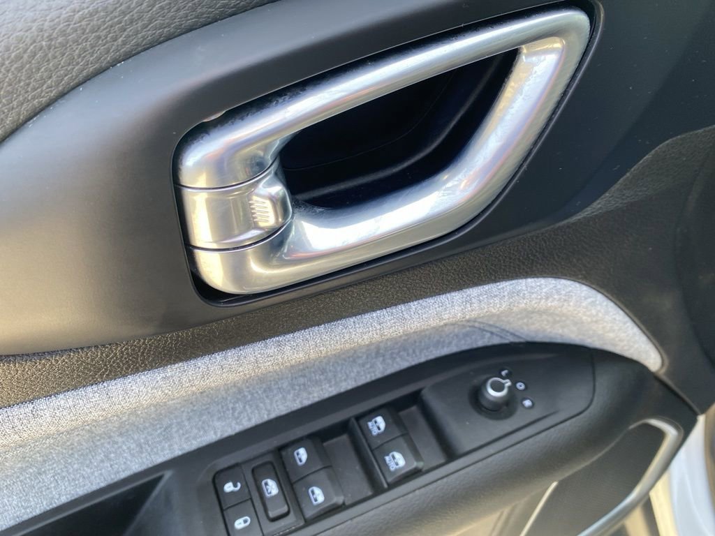 Certified 2024 Jeep Compass Sport image 20