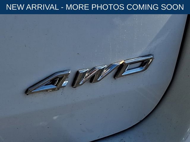 Used 2022 Ford Explorer XLT w/ Equipment Group 202A AWD/4WD image 12