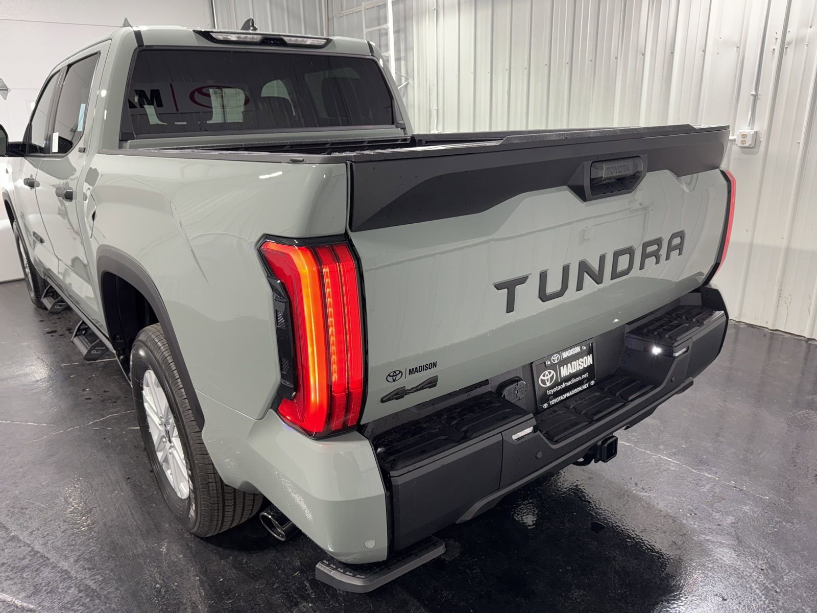 New 2026 Toyota Tundra SR5 w/ SR5 Convenience Package AWD/4WD image 31