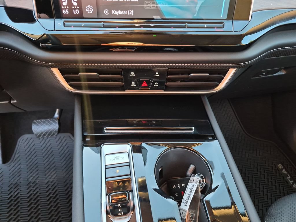 Used 2024 Volkswagen Atlas SE FWD image 27